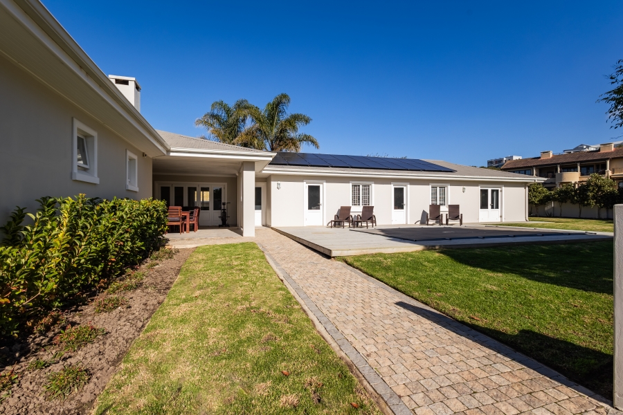 4 Bedroom Property for Sale in Whale Rock Western Cape